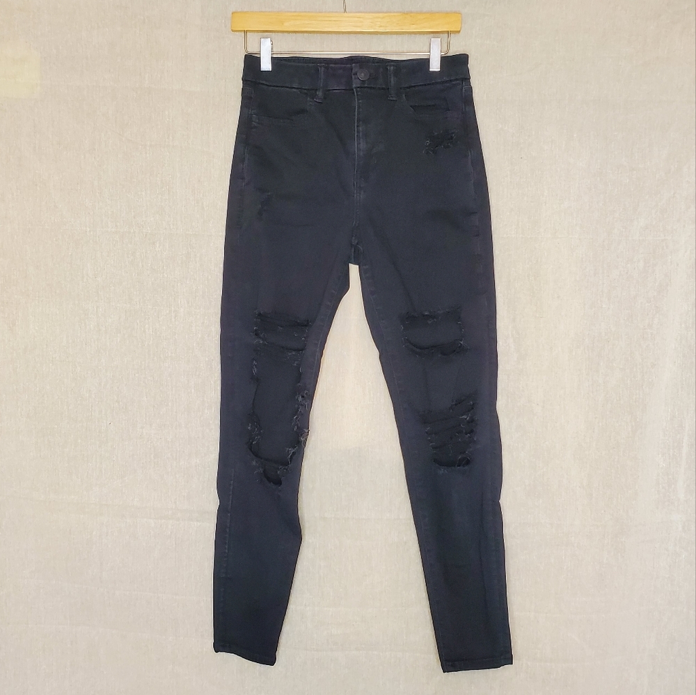 ♡ American Eagle Black Distressed Curvy Skinny High Rise Jeans Size 6